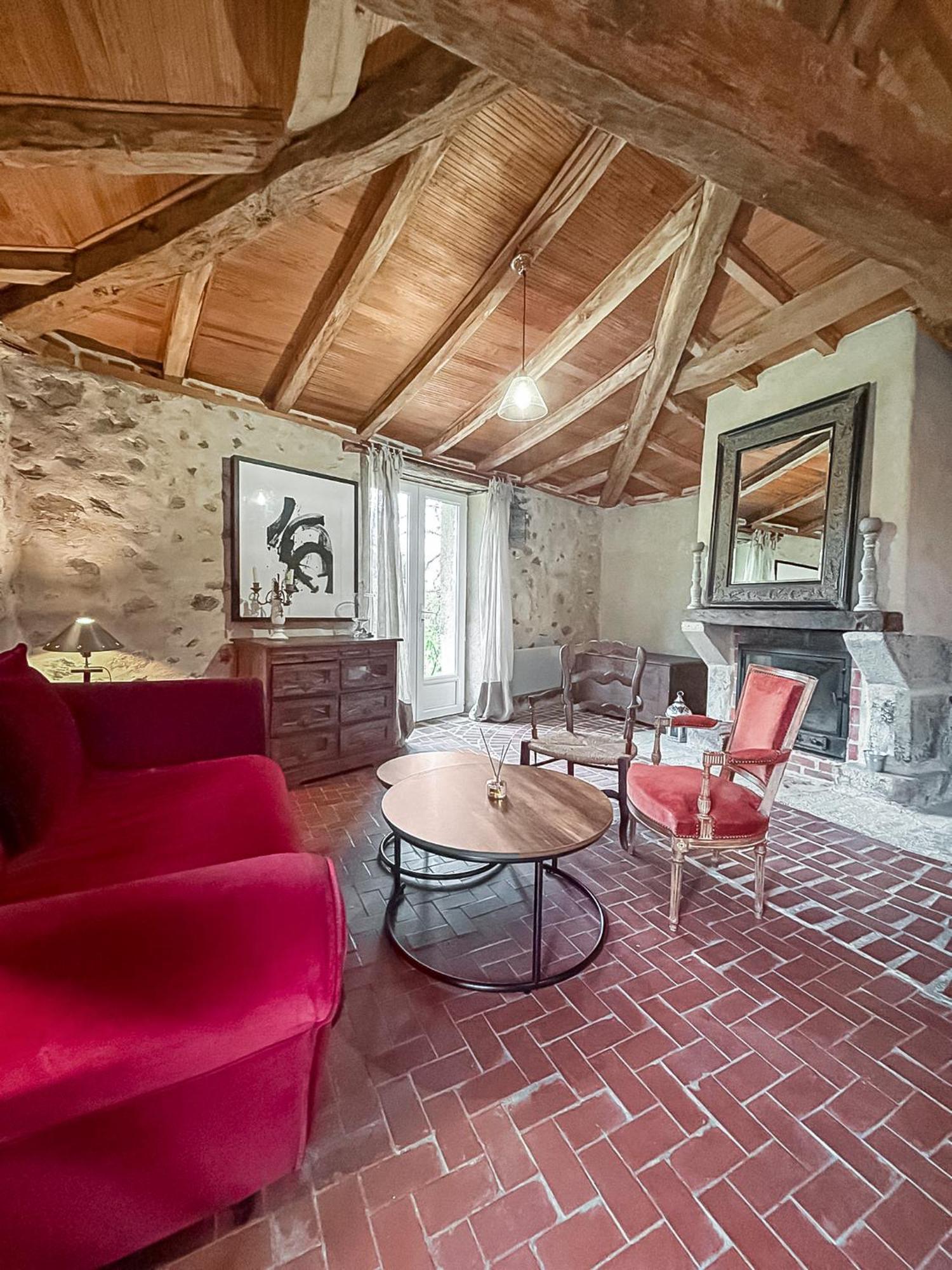 Le Clos Des Ecorcins - Terrasse - Parking Prive Saint-Amand-sur-Sevre Extérieur photo