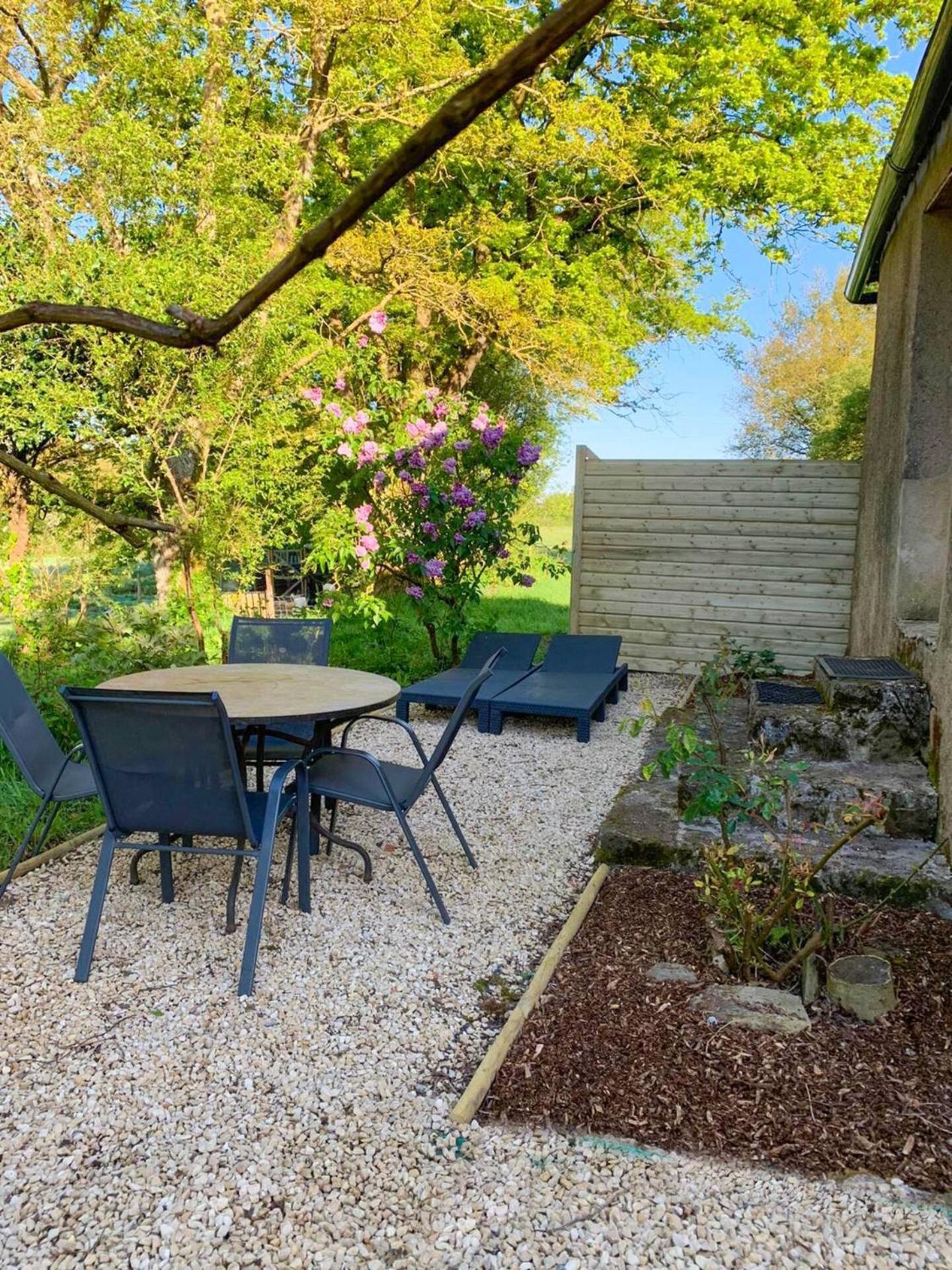 Le Clos Des Ecorcins - Terrasse - Parking Prive Saint-Amand-sur-Sevre Extérieur photo